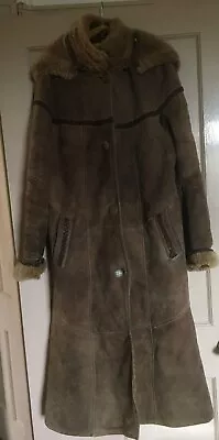  Shearling Collared/HOODED  FULL LENGTH Vintage LADIES COAT SIZE S  • £25