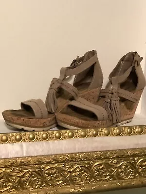 Minnetonka Sand Beige Fringe Wedge Sandals Size 9 M • $12