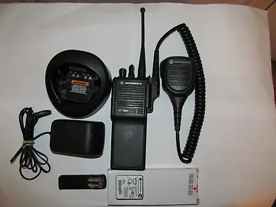 Motorola HT1000 UHF 450-520MHz H01SDC9AA3DN Radio • $175