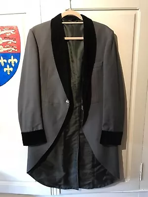 Young's Frock/Wedding Coast UK 42L  Grey Velvet Collar Overcoat Wool Long • £23