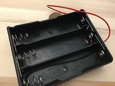 1 Piece -- Three 3 Slots 18650 Battery Clip Holder Box Case Wire Lead 3 3.7V C21 • $9.10