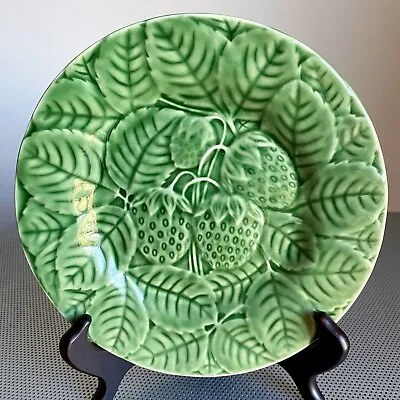 Bordallo Pinheiro Majolica Plate Green Strawberries 7 7/8” J Willfred Portugal • $24.95