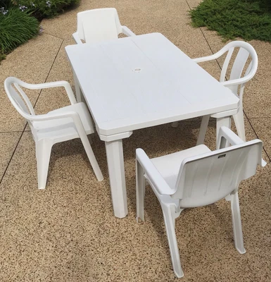 $80 • Buy White Outdoor Garden Dining Setting - Table With 4 Chairs
