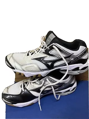 Womens Mizuno Wave Wave Bolt 3 Volleyball Shoes Size 10  Black & Silver .. • $18.99