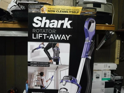 $179.95 • Buy *NEW* Shark Corded Lift-Away Upright Vacuum, ZU701