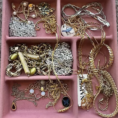 Vintage Necklace Lot Signed Jewelry Avon Trifari Monet Sarah Cov 20 Piece Chains • $96