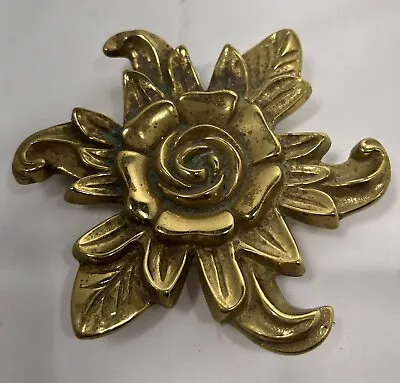 VIRGINIA METALCRAFTERS Brass Rose Trivet Carters Grove CW10-47  5/3/4   1976 • $22