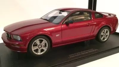 Autoart 1:18 Ford Mustang GT 2005 Limited Edition • $218.09