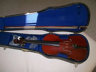 Violin 3/4 With Case And  Unmarked Bow • $100