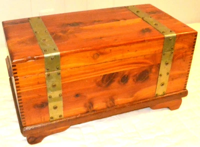 $18.99 • Buy Vintage 1960s Cedar Box / Chest - Footed With Metal Straps 9x9x17 
