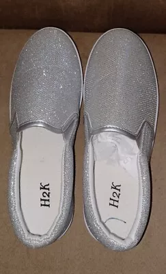 *NEW* H2K Silver Metallic Slip On Loafers Size 8 Wide Shiny Sparkle • $14.99