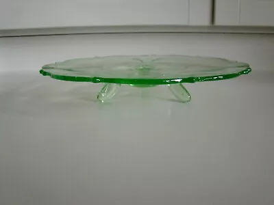 Vtg 3-Footed Green Glass Cake Sandwich Plate Platter Round Scalloped Edge 7.5  • $19.95