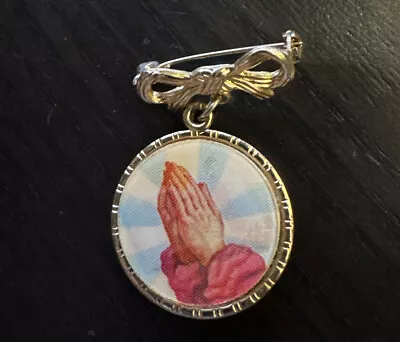 Jesus Christ Praying Hands Bible Hologram Pendant Pin  • £48.25