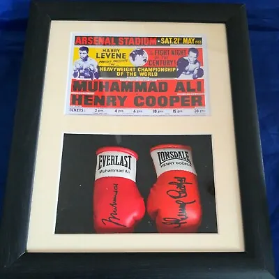 Henry Cooper Vs Muhammad Ali Miniature Boxing Glove Display *Boxing Memorabilia* • £24.99