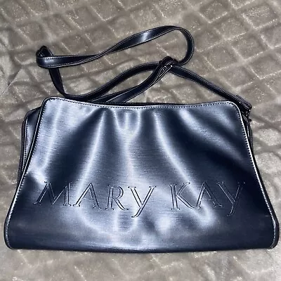 Mary Kay Black Multi Compartment Travel Case Bag • $7