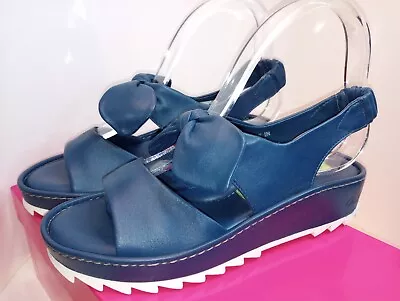 Materia Prima By Goffredo Fantini Sandals Size 7 Navy Blue Bow Wedge NIB Italy • $107.77