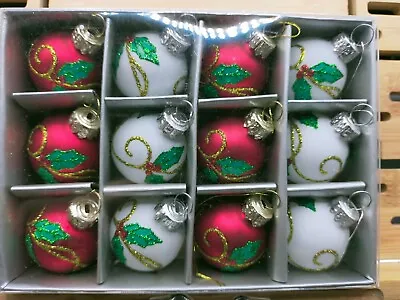 £4.99 • Buy Gisela Graham Christmas Red White Mini Glass Holly Bauble Ball Decoration Box/12