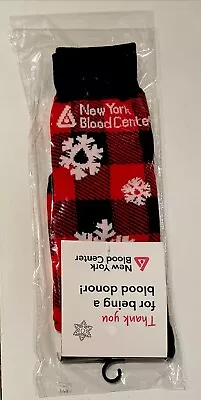 NYBC Red & Black CHRISTMAS HOLIDAY SOCKS Snow Flake Design Adults BRAND NEW • $8.95