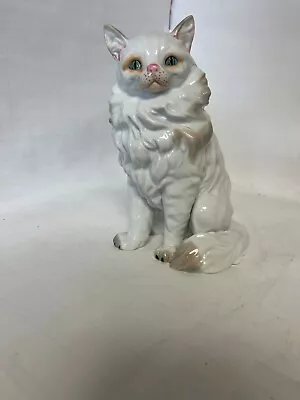 Vintage Seymour Mann Museo First Edition White Porcelain Persian Cat Statue  • $176.50