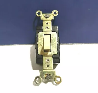 LEVITON IVORY 4-WAY Quiet Tumbler TOGGLE SWITCH Heavy Duty SPEC NEW 5504-I • $8.65