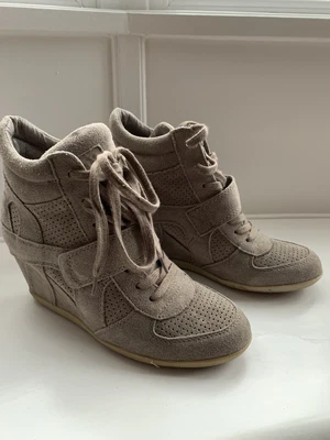 £45 • Buy Ash Women's Bowie Wedge Sneaker Size 38 Uk5