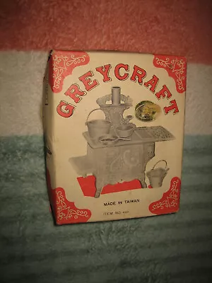 Vintage GREYCRAFT Pots And Pans Miniatures Item #4331 • $10