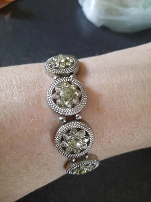 £0.85 • Buy Silvertone Vintage Bracelet. Extendable