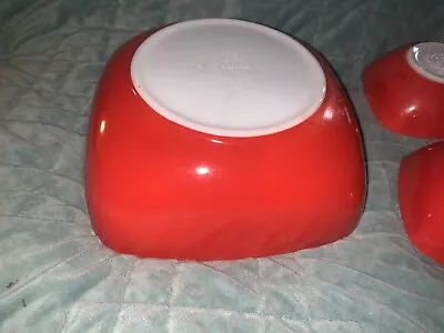 $85 • Buy Vintage Red Pyrex Hostess Set ~ 2 Qt Square Chip Bowl And 4 Dip Bowls