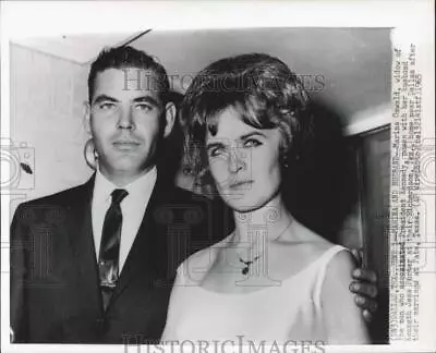 1965 Press Photo Marina Oswald With New Husband Kenneth Porter At Home In Texas • $19.99