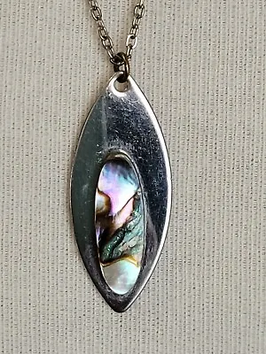 Beautiful Silver Toned Necklace With Abalone Shell Pendant Excellent Condition • £3.95