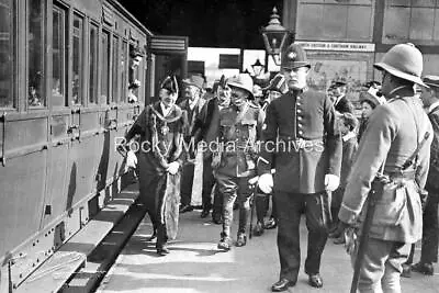 Plo-25 East Kent Regiment Policeman Canterbury Station Kent. Photo • £3.35