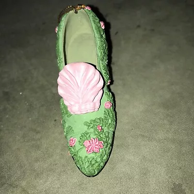 Metropolitan Museum Of Art MMA Ladies Green /Pink Victorian Shoe Ornament • $15.90