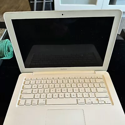 Apple MacBook A1342 13.3  Laptop - MC207LL/A (October 2009) • $30