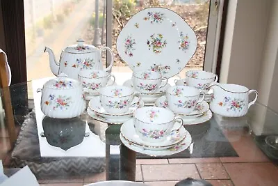 Vintage Minton Marlow Tea Set • £35