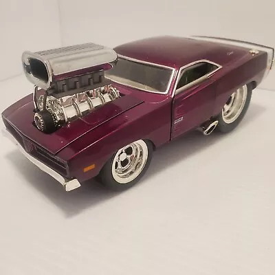 Muscle Machines 1969 Hemi Dodge Charger R/T 69 Supercharged Mopar Purple 1:24 • $39.80