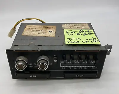 1970's Chrysler MoPaR AM FM Signal Seeking Radio 3501240 *For Parts Or Repair* • $99.99