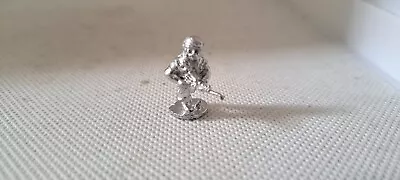 20mm US Infantry -  Private Advancing With M16 Lowered (NAM4) • £1