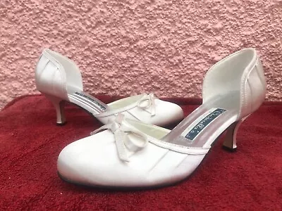 Cinderella's Fairytail Weddings Ivory Satin Wedding Shoes-sz 40/9 Bnwob • $60