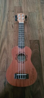 $45 • Buy Strong Wind Soprano Ukulele Mahogany Hawaiian Ukelel. Great Condition.