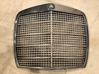 ‘69 - ‘72 Mercedes Benz 280SEL Hood Grill Grille 280 SEL Chrome W/ Emblem OEM • $214.99