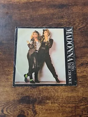 Madonna - Into The Groove - W8934 - 7  45rpm - UK - 1st Press - 15/07/ 1985 • £3.49