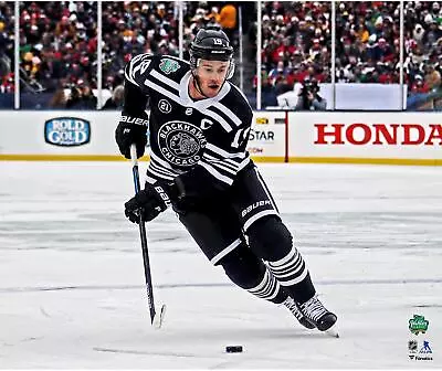 Jonathan Toews Chicago Blackhawks Unsigned 2019 NHL Winter Classic Photo • $39.99