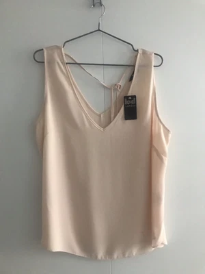 £5.25 • Buy Sleeveless Top VNeck Size 16 K&D Colour  Beige Peach NWT E107