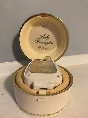 VINTAGE LADY REMINGTON ELECTRIC SHAVER WITH HARD PLASTIC CASE Works Great • $12