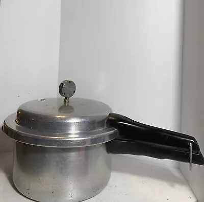 Vintage MIRRO-MATIC Aluminum 4Qt Pressure Cooker 394M Made USA Mirro Matic 4 Qt • $25.99