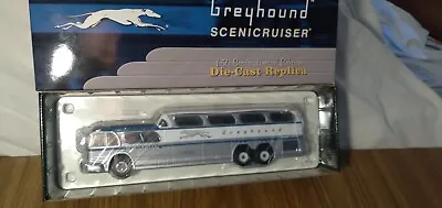 Corgi Vintage Bus Lines US54405 GM4501 NI01 Diecast Model Greyhound Scenicruiser • $55.99