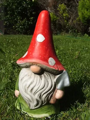 Latex Mould / Mold For An 8  Gnome Holding A Trowel. • £20.99