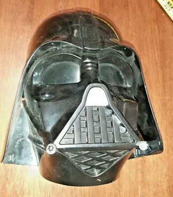 Tested&Works - 2004 Disney Store DARTH VADER VOICE CHANGING HELMET MASK  • £21.89