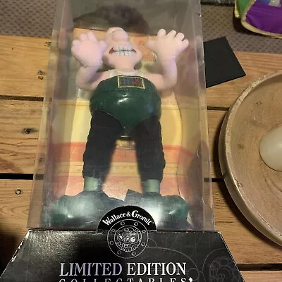 Limited Edition Wallace And Gromit In Wrong Trousers - Born To Play Boxed • £15