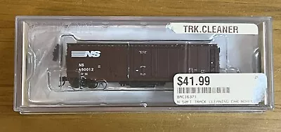 Bachmann N Scale Norfolk Southern Track-Cleaning 50' Plug-Door Box Car 650012 • $35.99